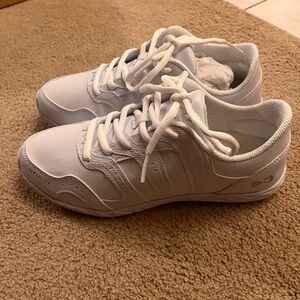 Nfinity Rival 2 Cheer shoes size 7.5 (brand new)